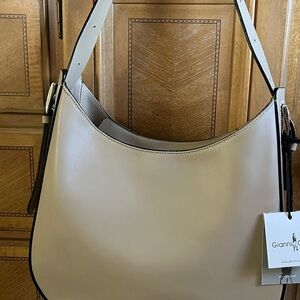 Gianni Conti Leather Purse..NWT